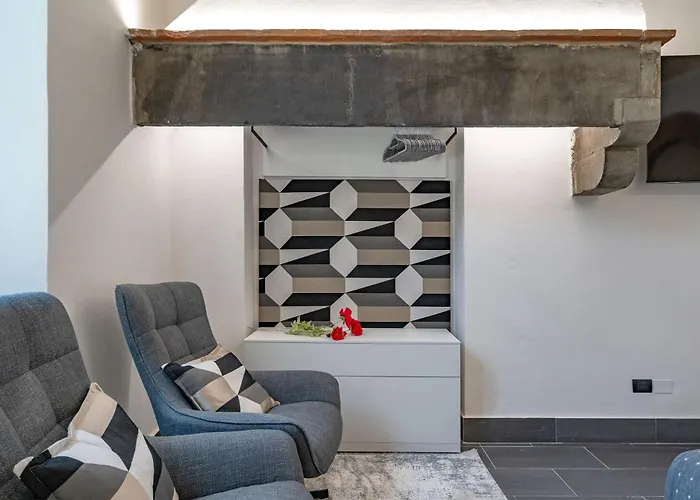 Explore Florence, Your Unforgettable Stay At Via Giraldi House